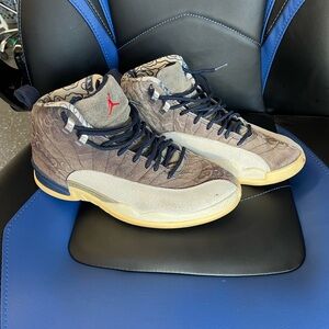 Retro Air Jordan 12 shoes size 8